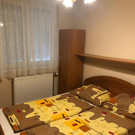 Imre Apartment Hajduszoboszlo